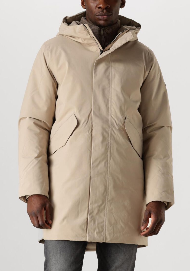 zand elvine parka's hjalmar