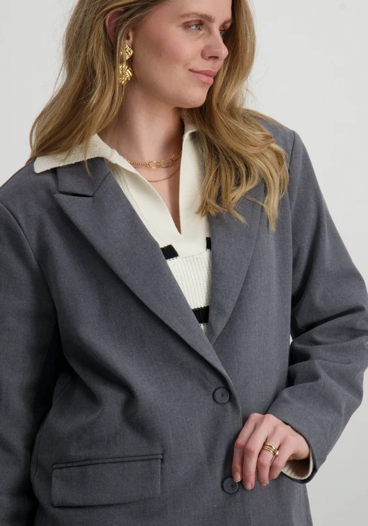 Studio Amaya Blazer Puck