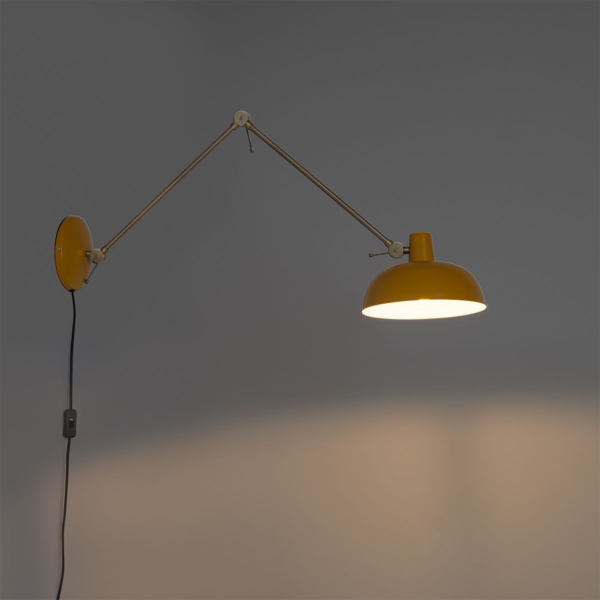 Retro wandlamp staal geel met brons - Milou