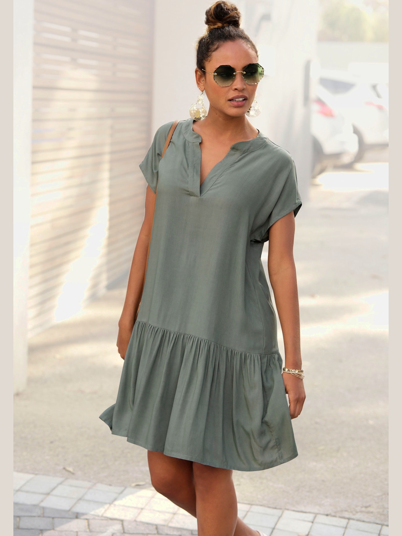 Robe chemisier courte à encolure en v
