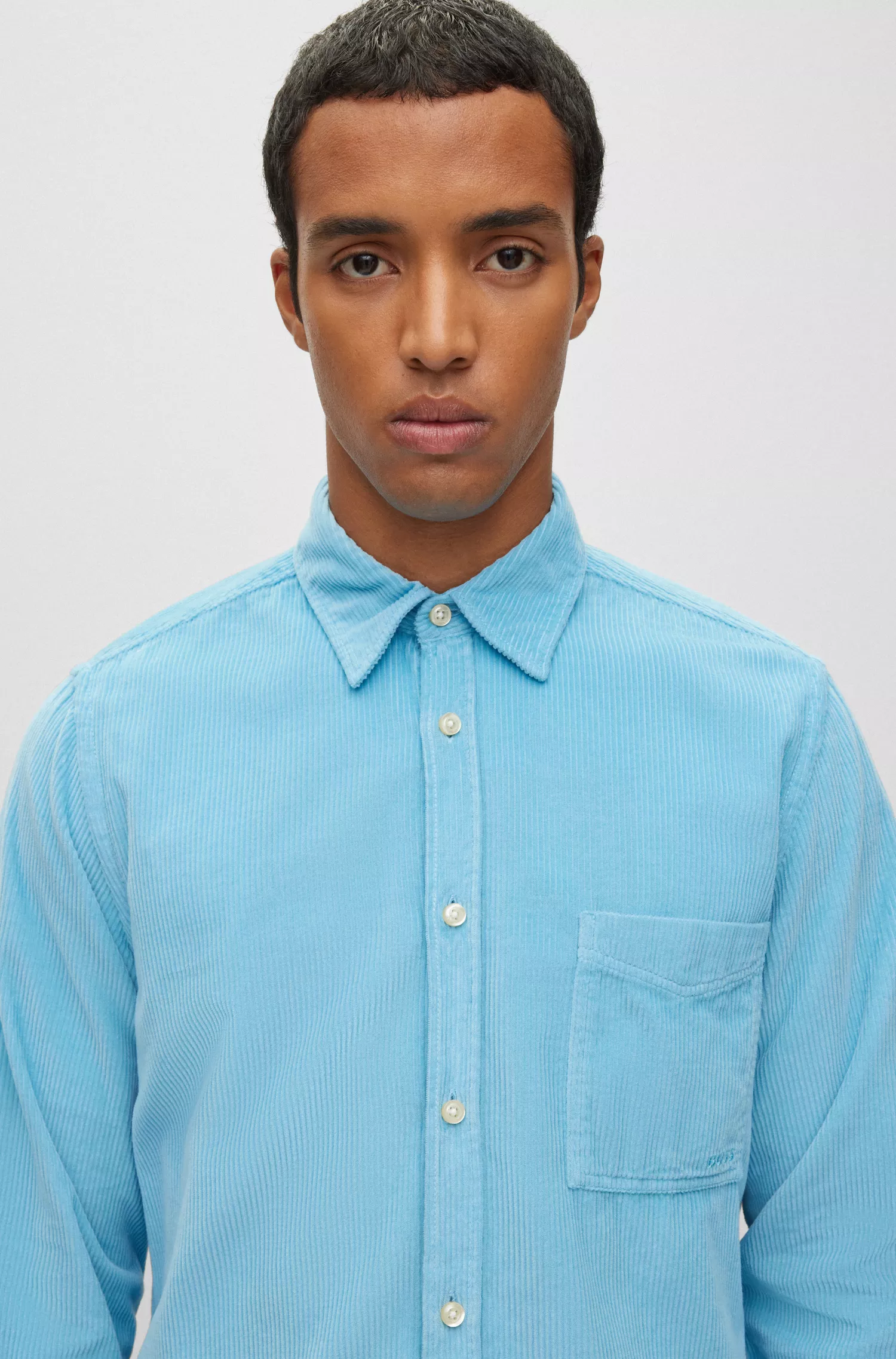 Camisa BOSS laranja, corte regular, em veludo cotelê de algodão.