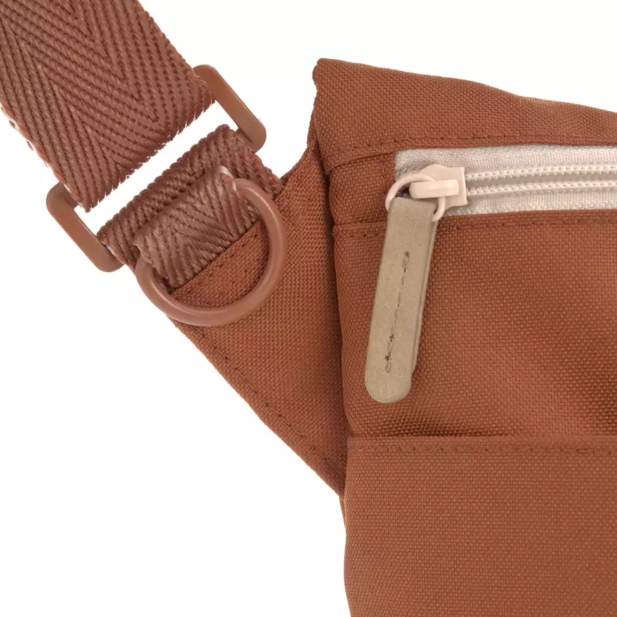 LÄSSIG Wickeltasche Green Label Manu Messenger Bag rust
