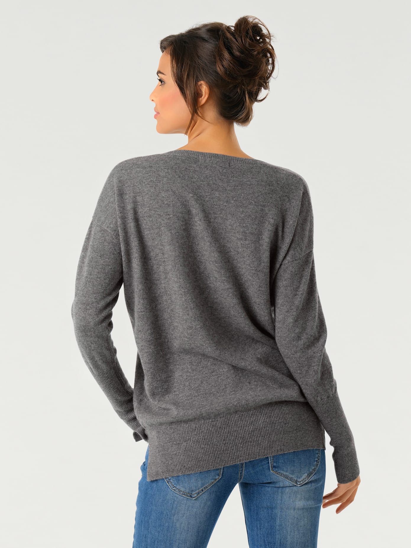 Pull col v basique facile à associer
