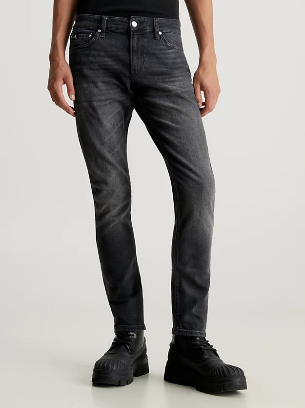 calça jeans justa