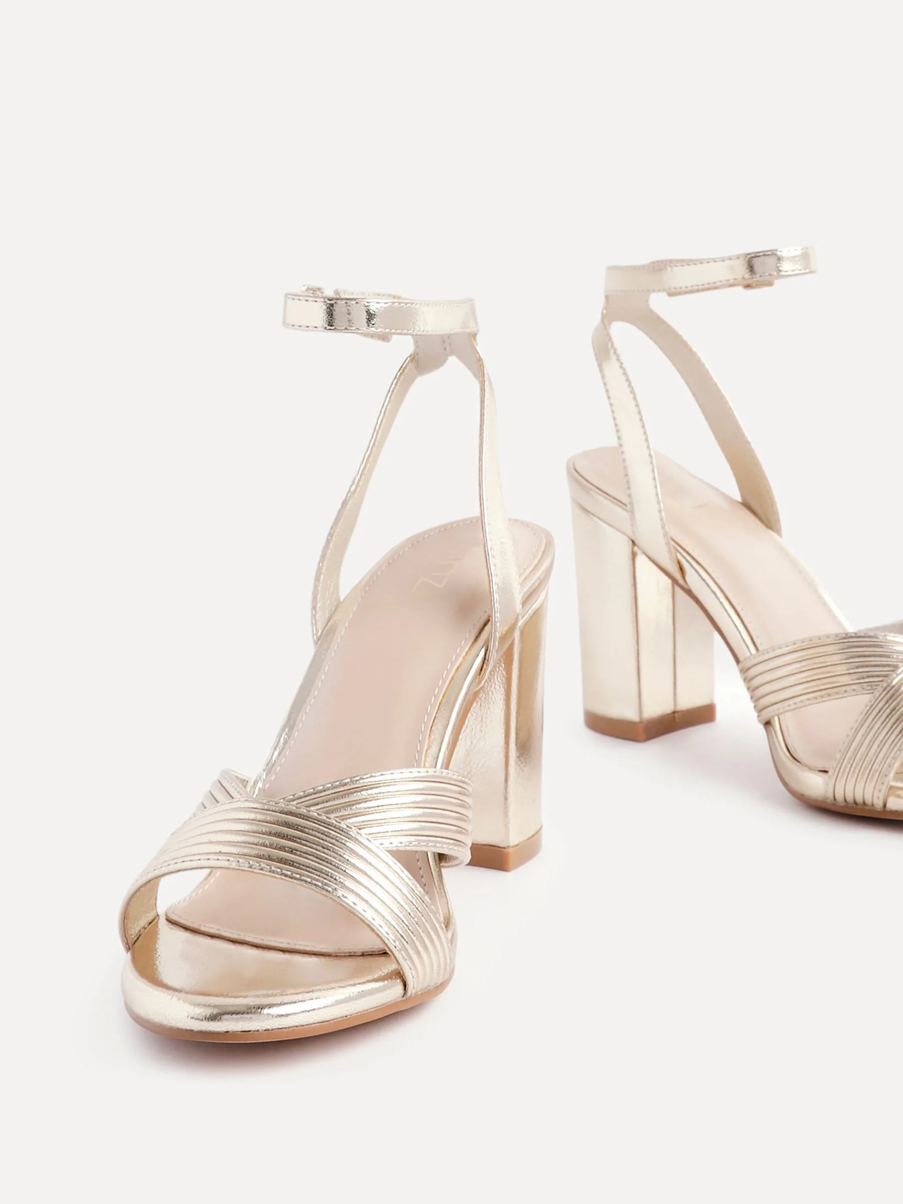 Goud - Linzi City Block Heeled Sandals With Ribbed Front Strap