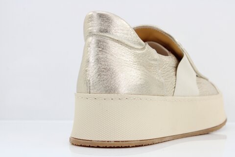 TRUMAN'S Slipper