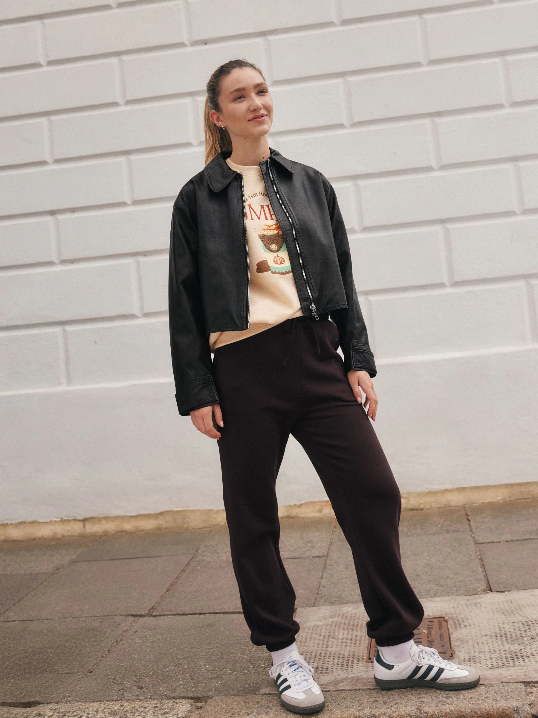 Chocoladebruin - Essentiële jersey joggingbroek met manchetten