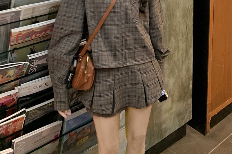 Trendycas - Geruite cropped jas met kraag en rits / Mini A-lijn rok met hoge taille en plooien