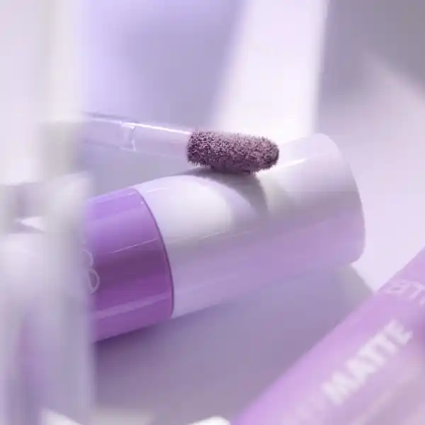 Deep Matte Liquid Eyeshadow 010 Cotton Candy
