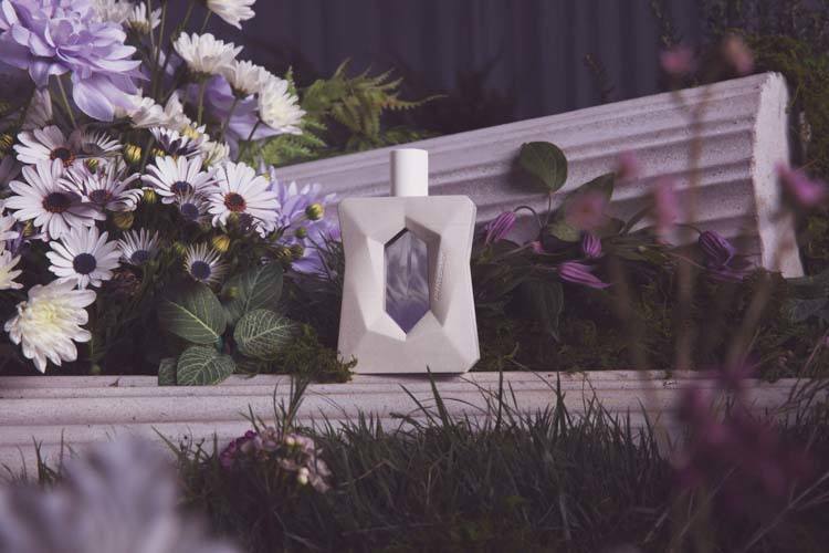 Ariana Grande God Is A Woman Eau De Parfum 30ml
