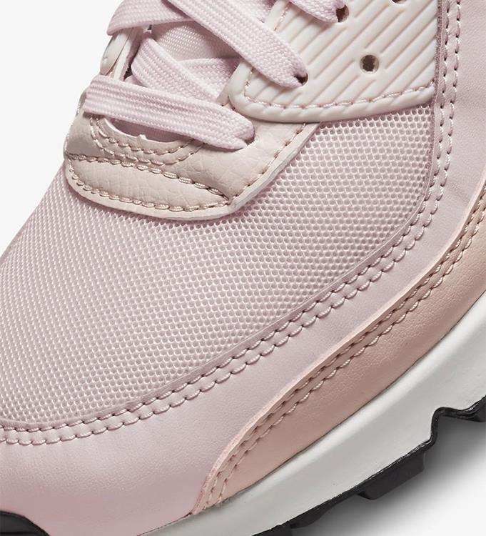 Nike Women Air Max 90 Sneakers