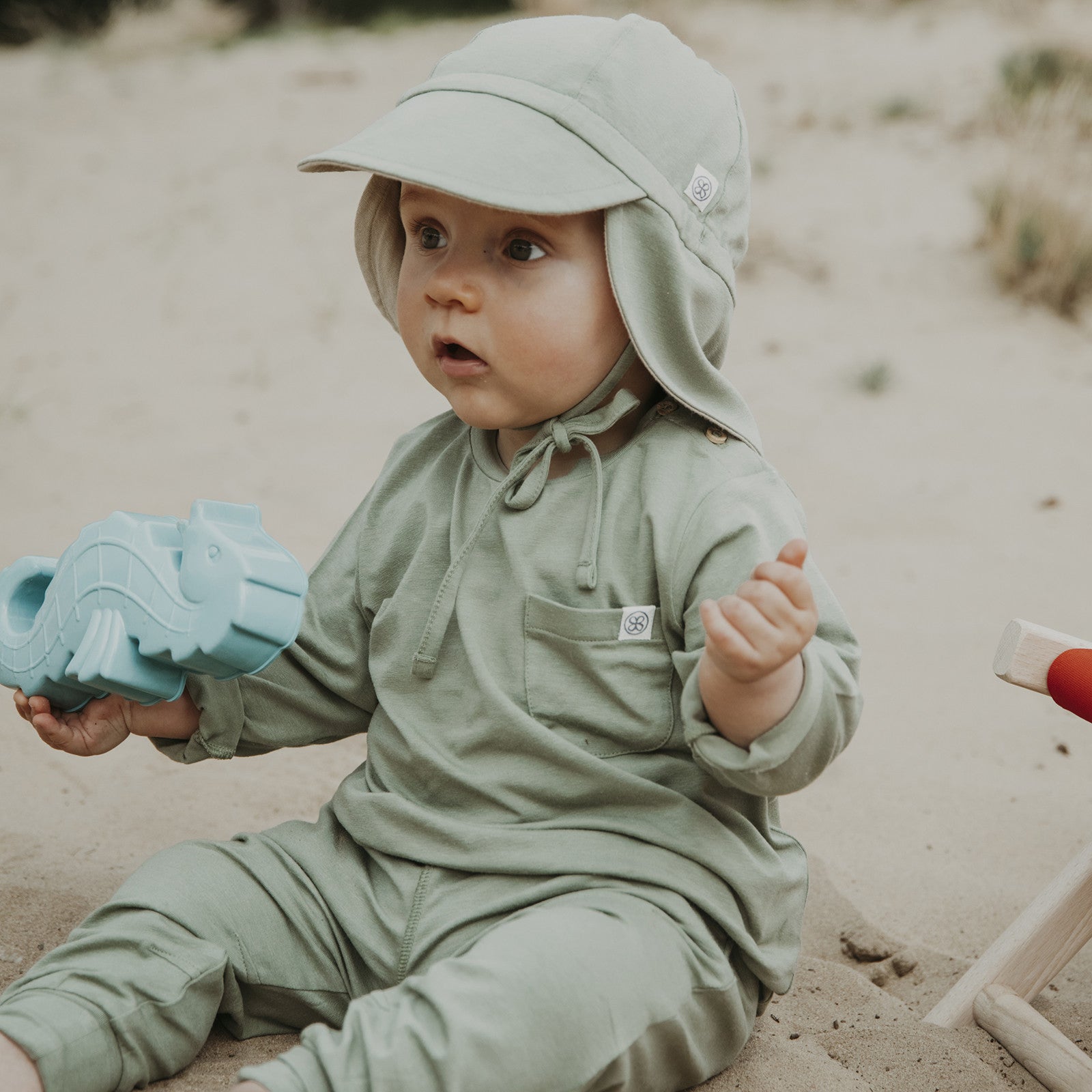 Baby Sonnenhut UVP 50  Olive Green/Sandy Beach