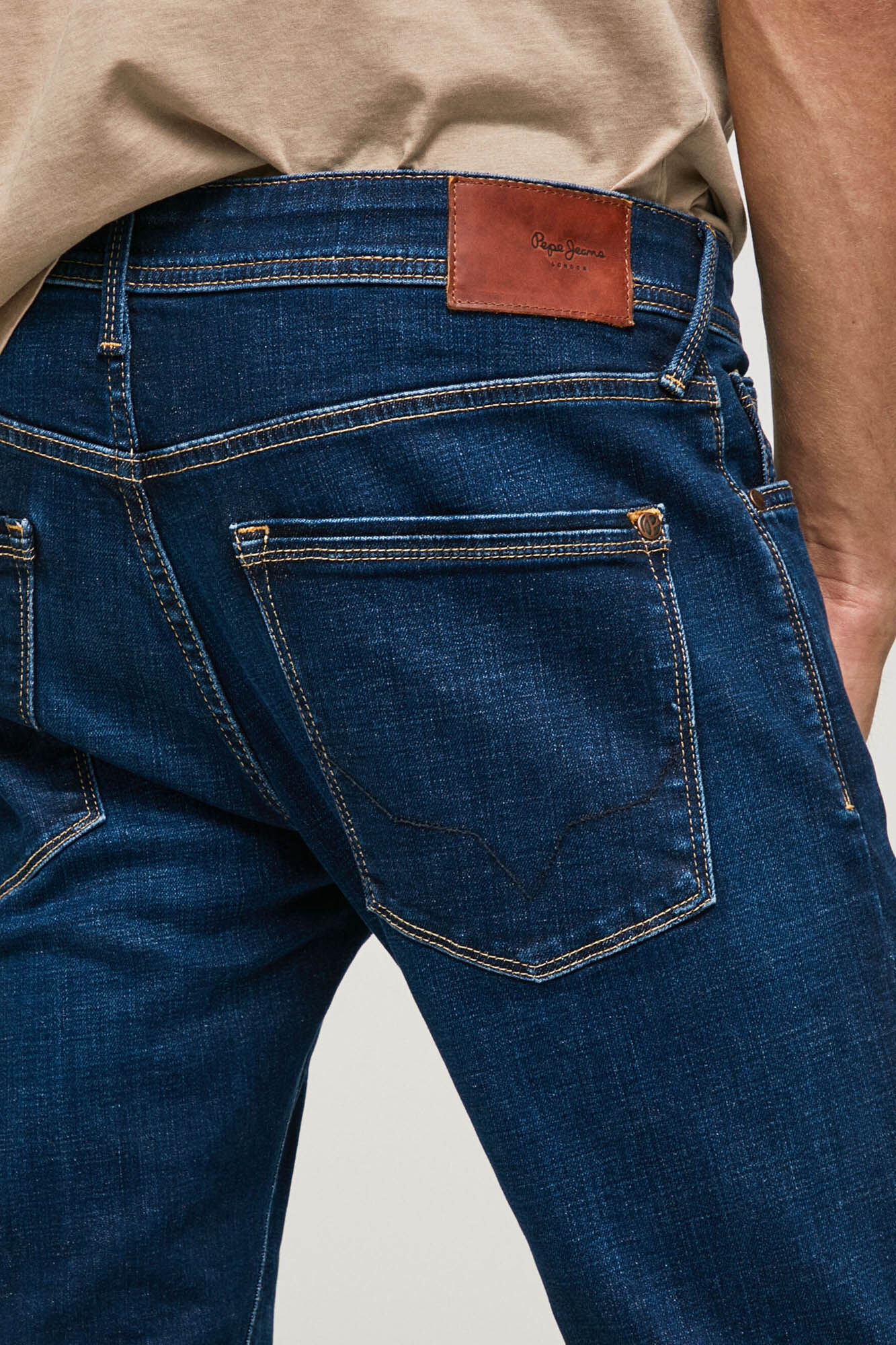 Calça jeans masculina de corte regular