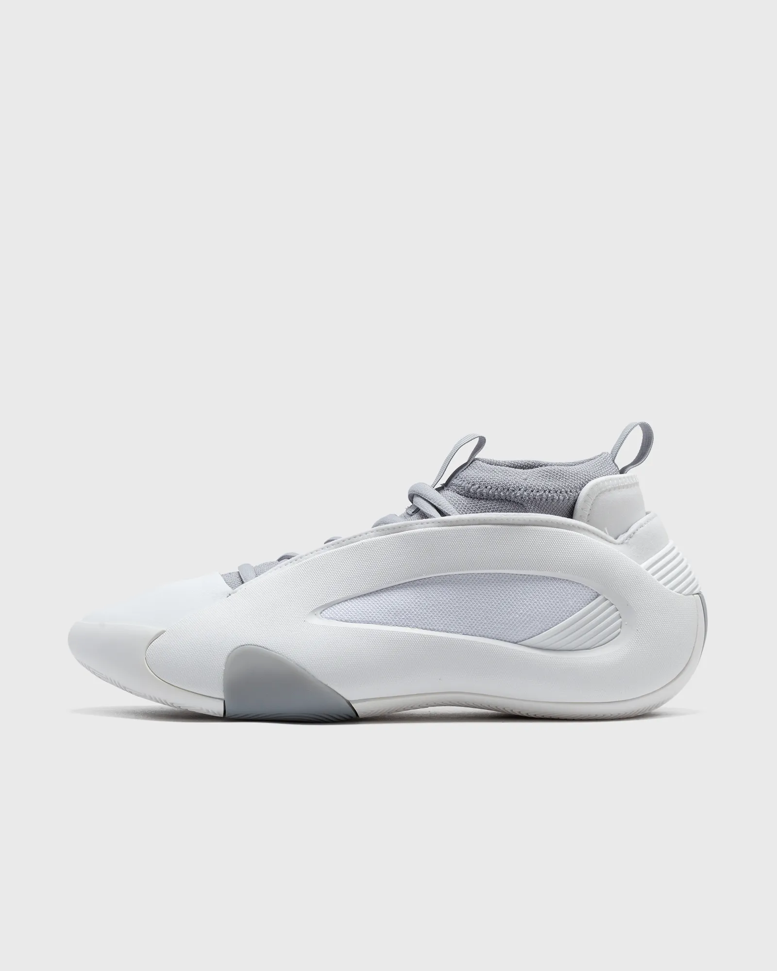Adidas HARDEN VOLUME 8