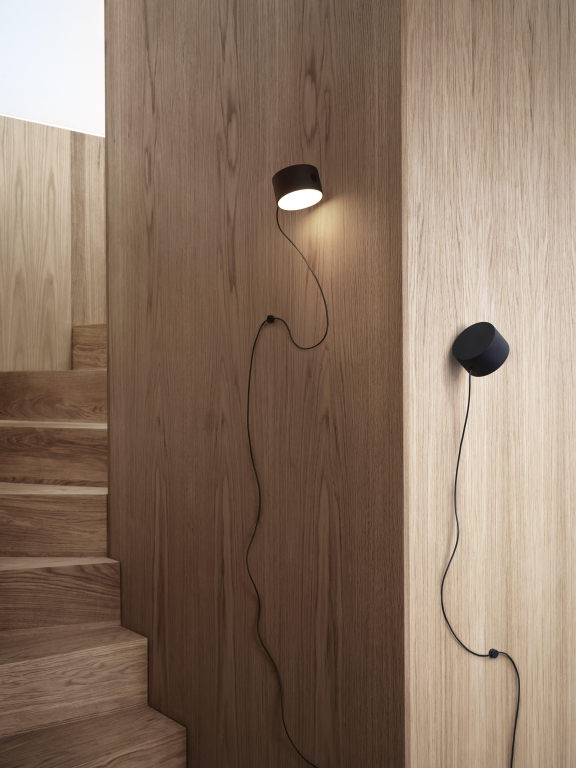 Muuto Post wandlamp bruin groen
