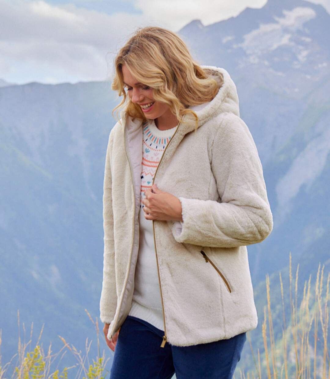 Manteau en Fausse Fourrure à Capuche