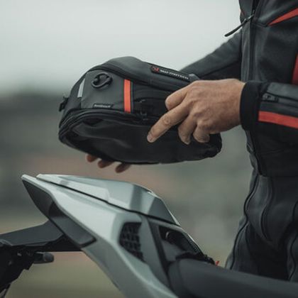 Sacoche de selle SW-MOTECH PRO ROADPACK (8 à 14 litres) Universel - Noir