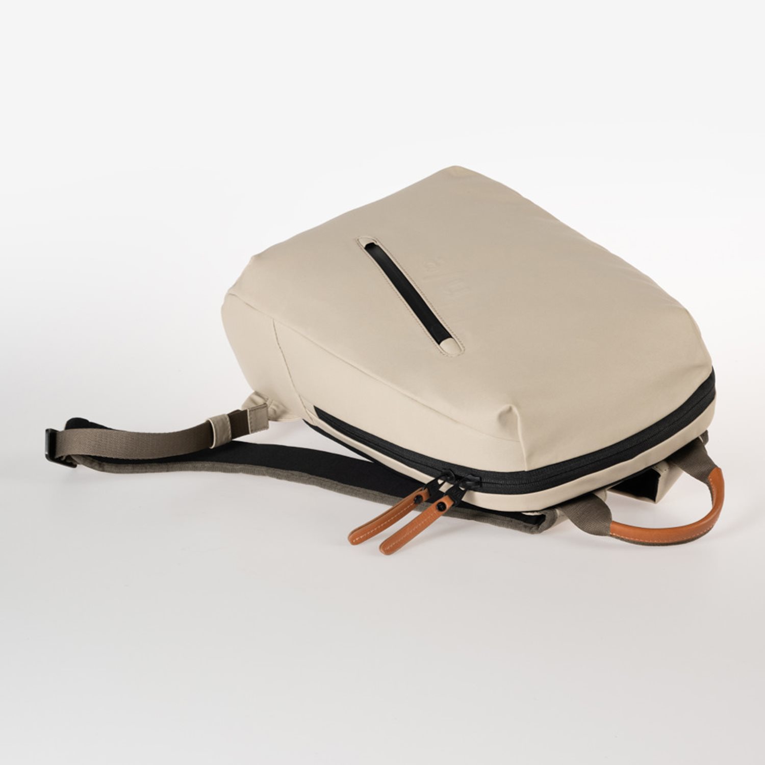 Aunts & Uncles Kumotsu RE Backpack dust