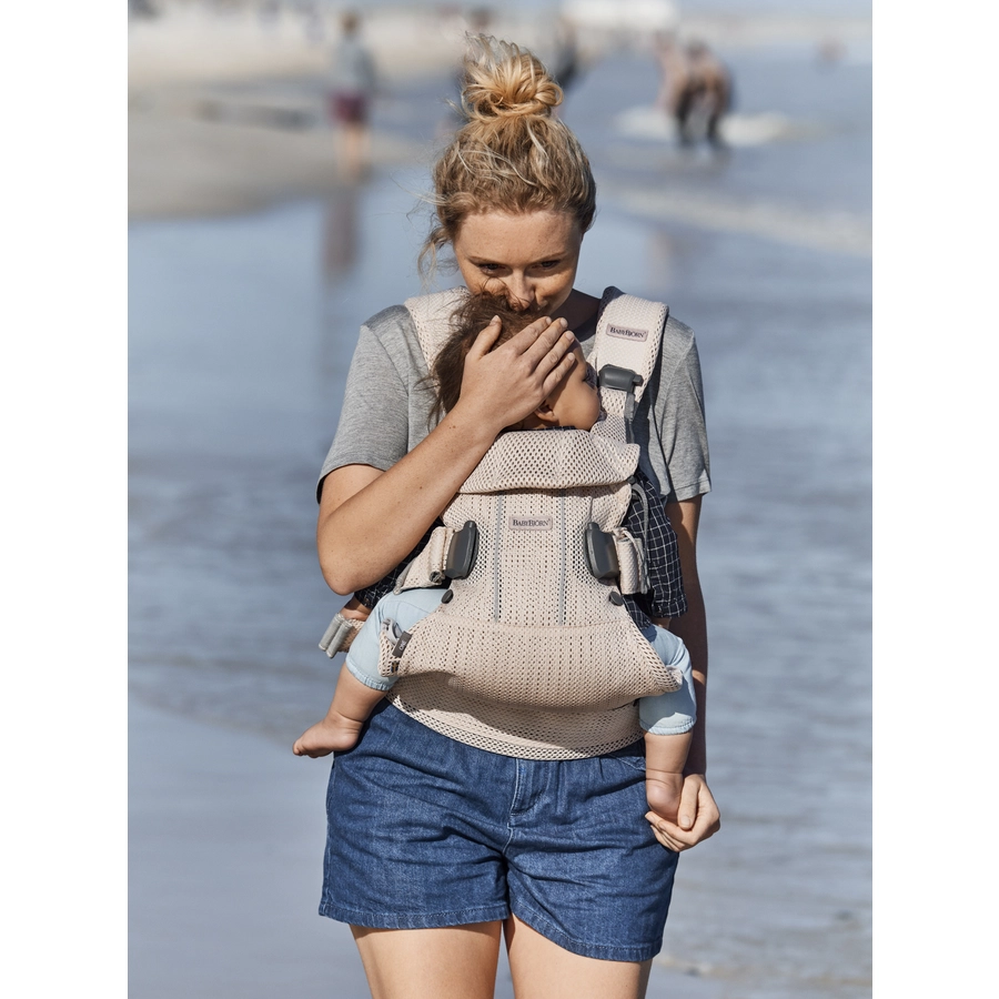 BABYBJÖRN Babytrage One Air Mesh Perlmuttrosa