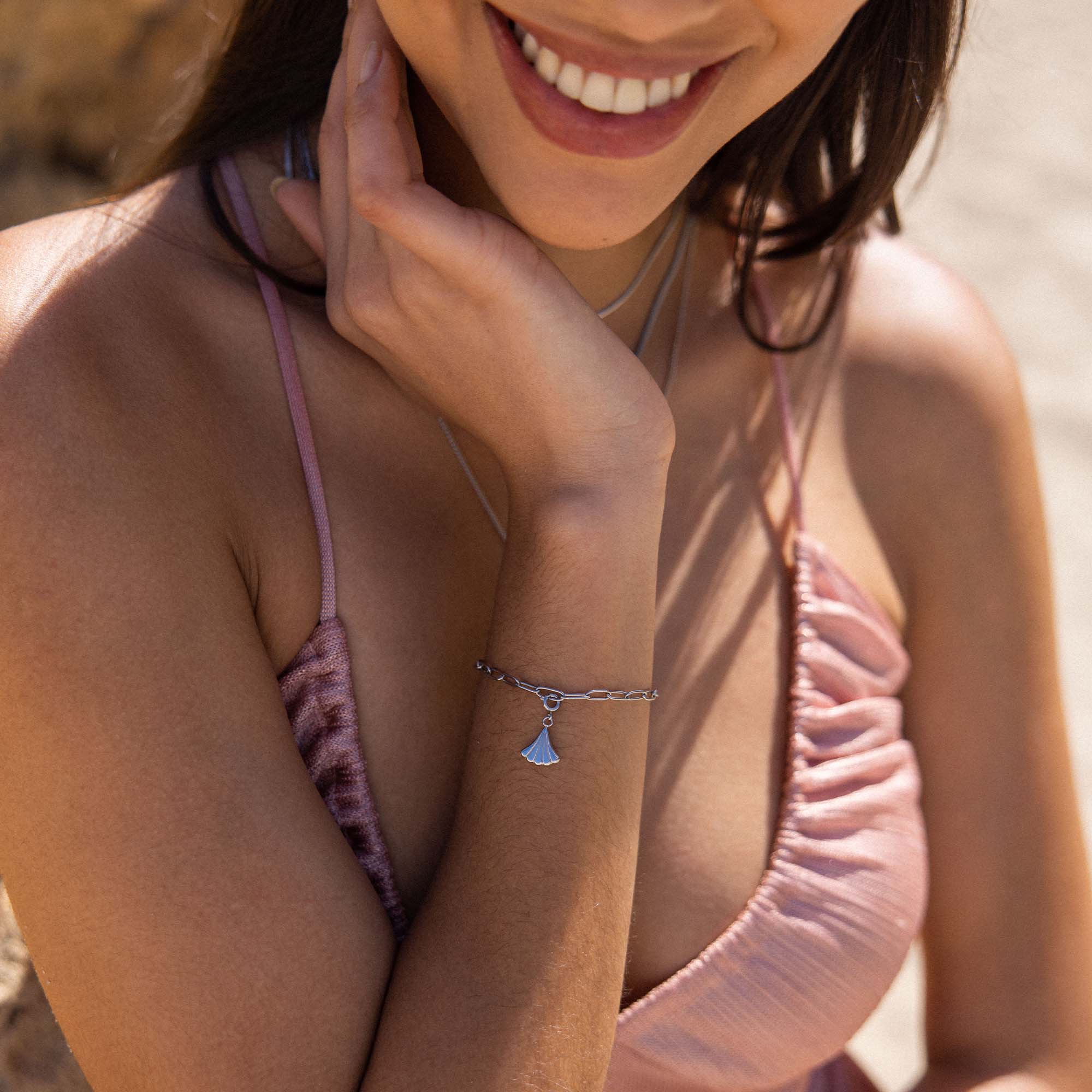Mahina Club Charm Armband