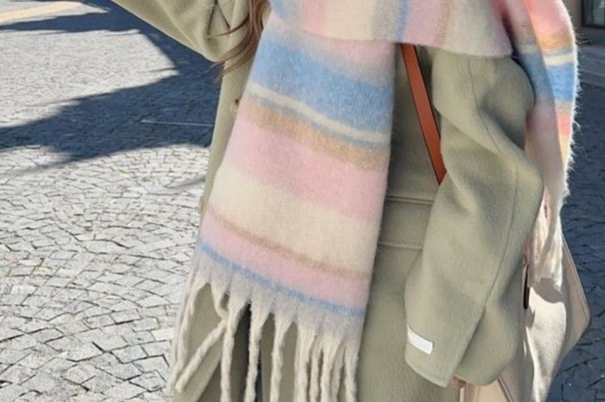 Hyeeun - Geruite Mohair Sjaal met Franjes