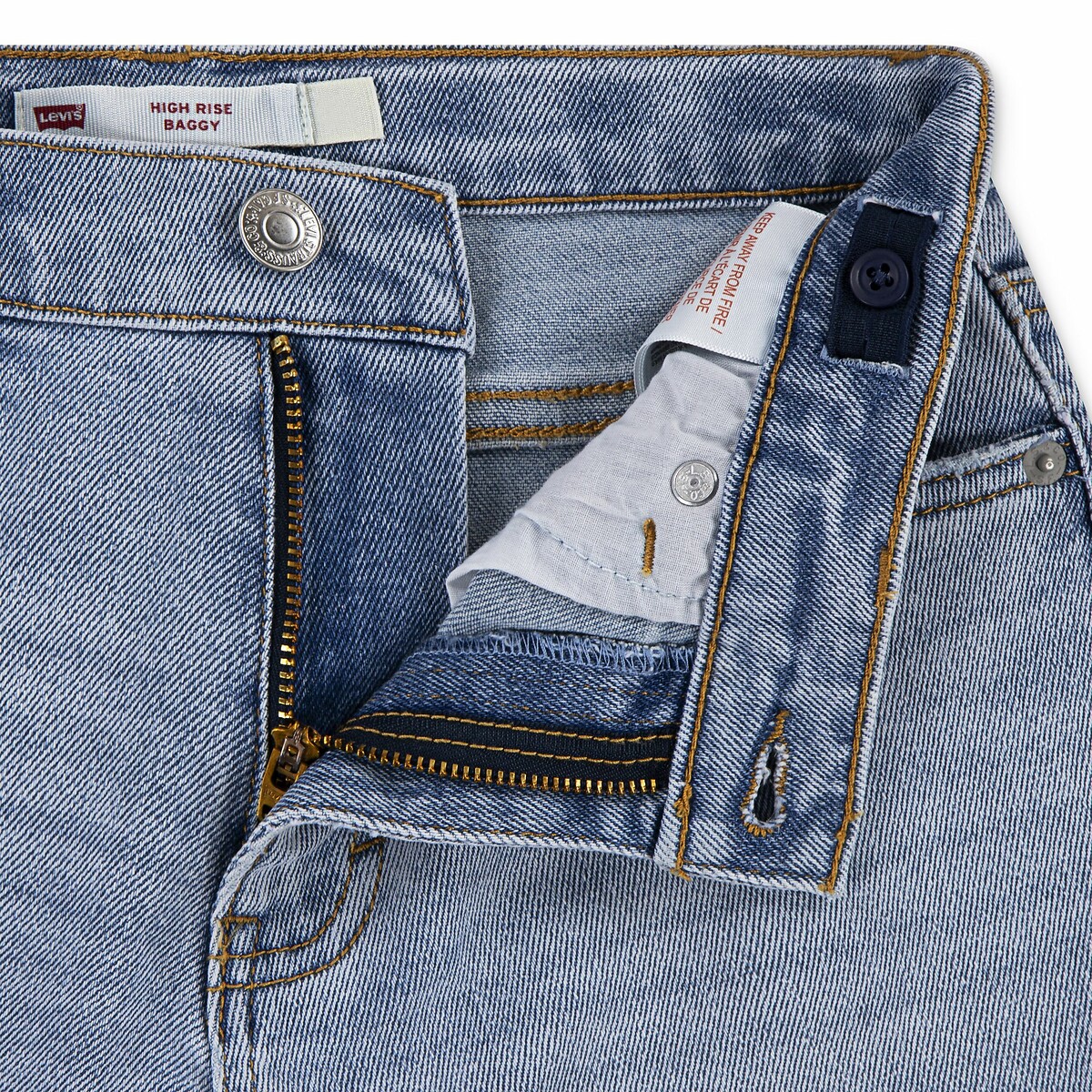 LEVI'S KIDS<br>Calças jeans largas