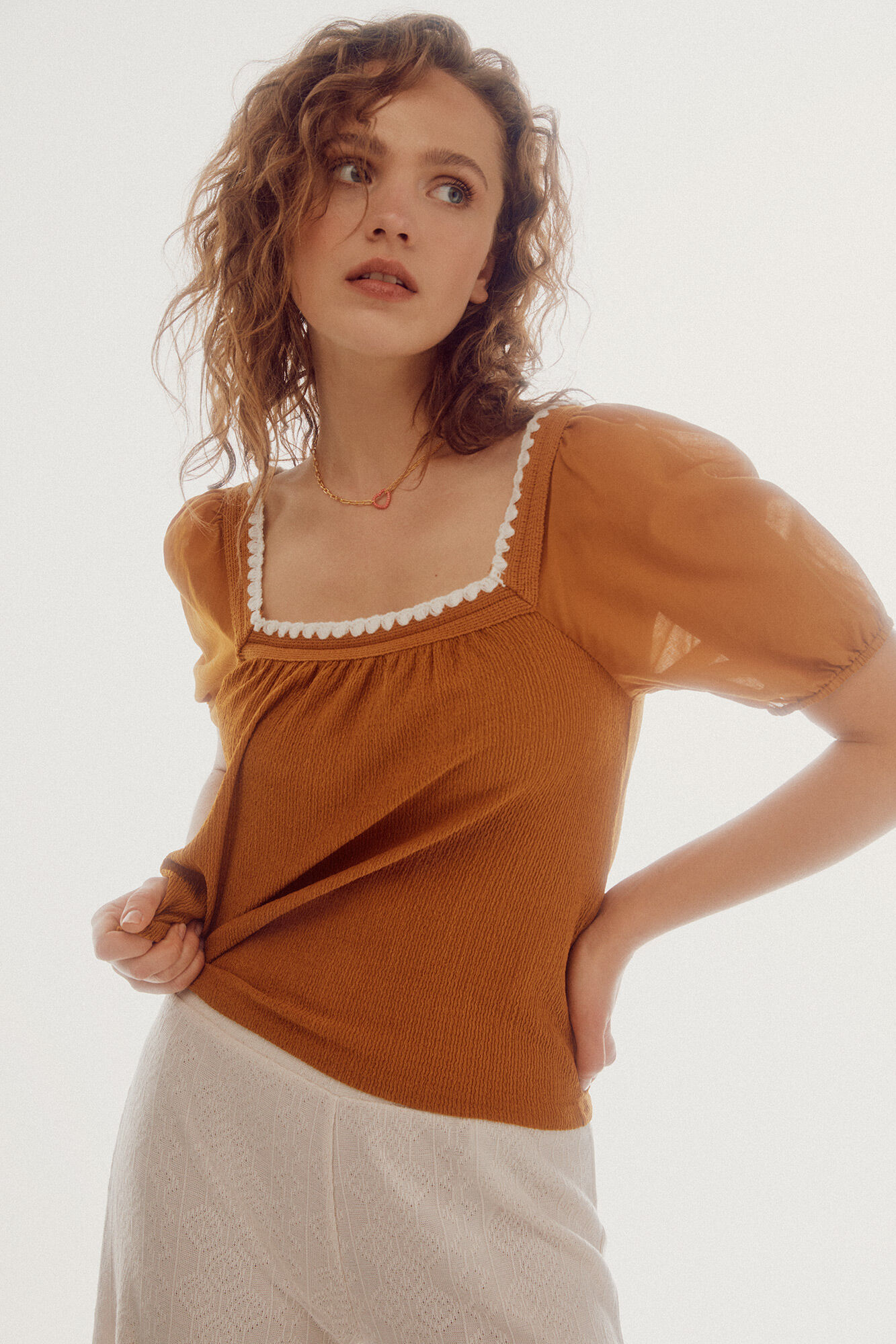 Blusa com mangas bufantes - Dorado