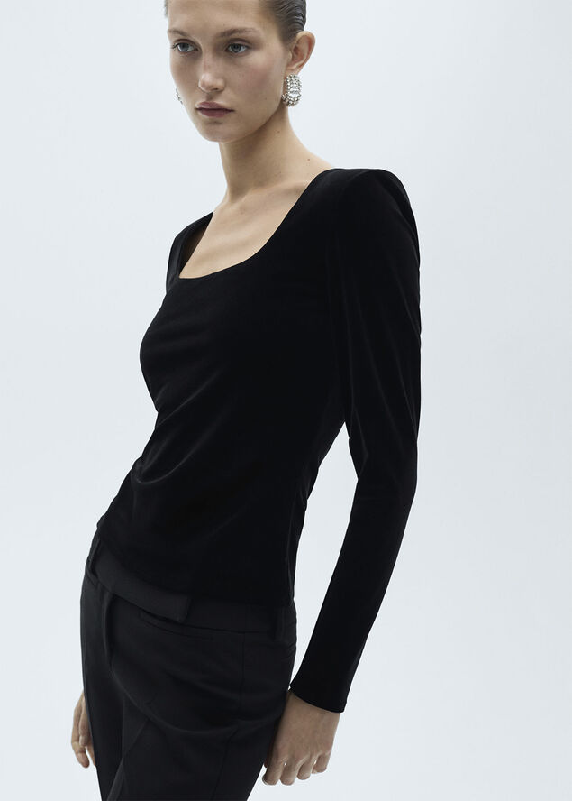 MANGO Low-cut velvet t-shirt Black