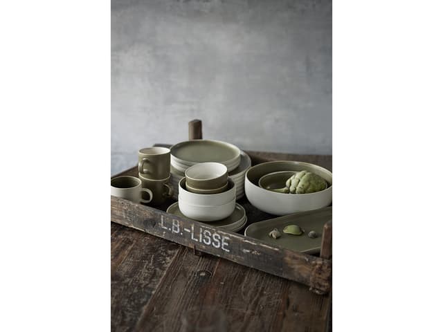 Studio Round North Krus 33 cl Matte white/Matte moss
