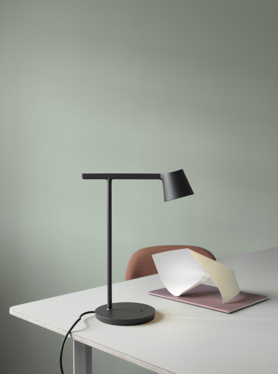 Muuto Tip tafellamp LED koperbruin