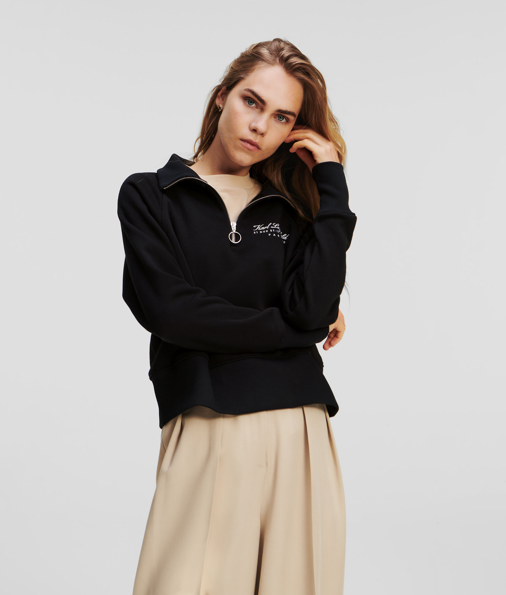 SWEAT-SHIRT À DEMI-ZIP HOTEL KARL
