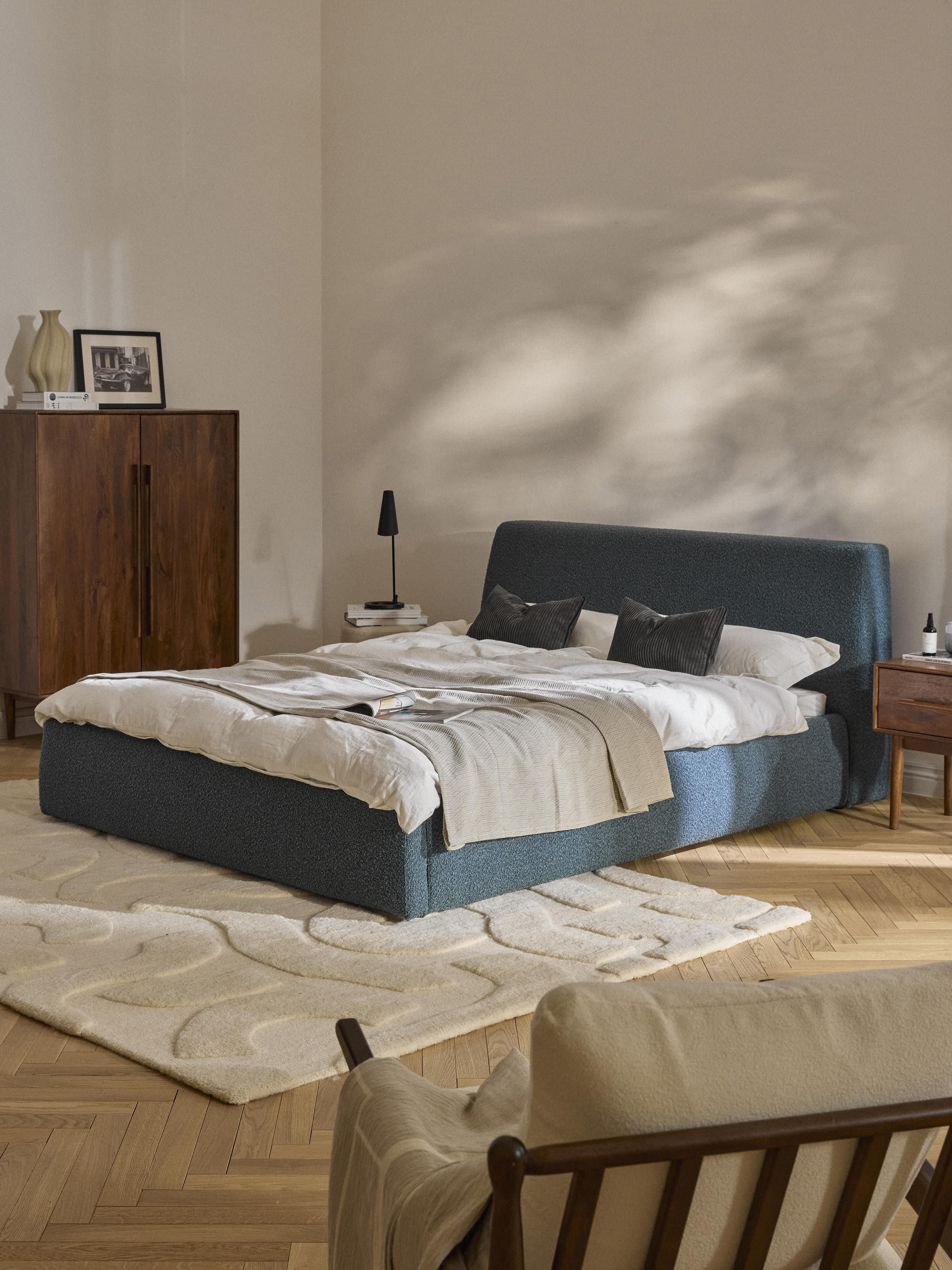 Bouclé gestoffeerd bed Cloud met opbergruimte