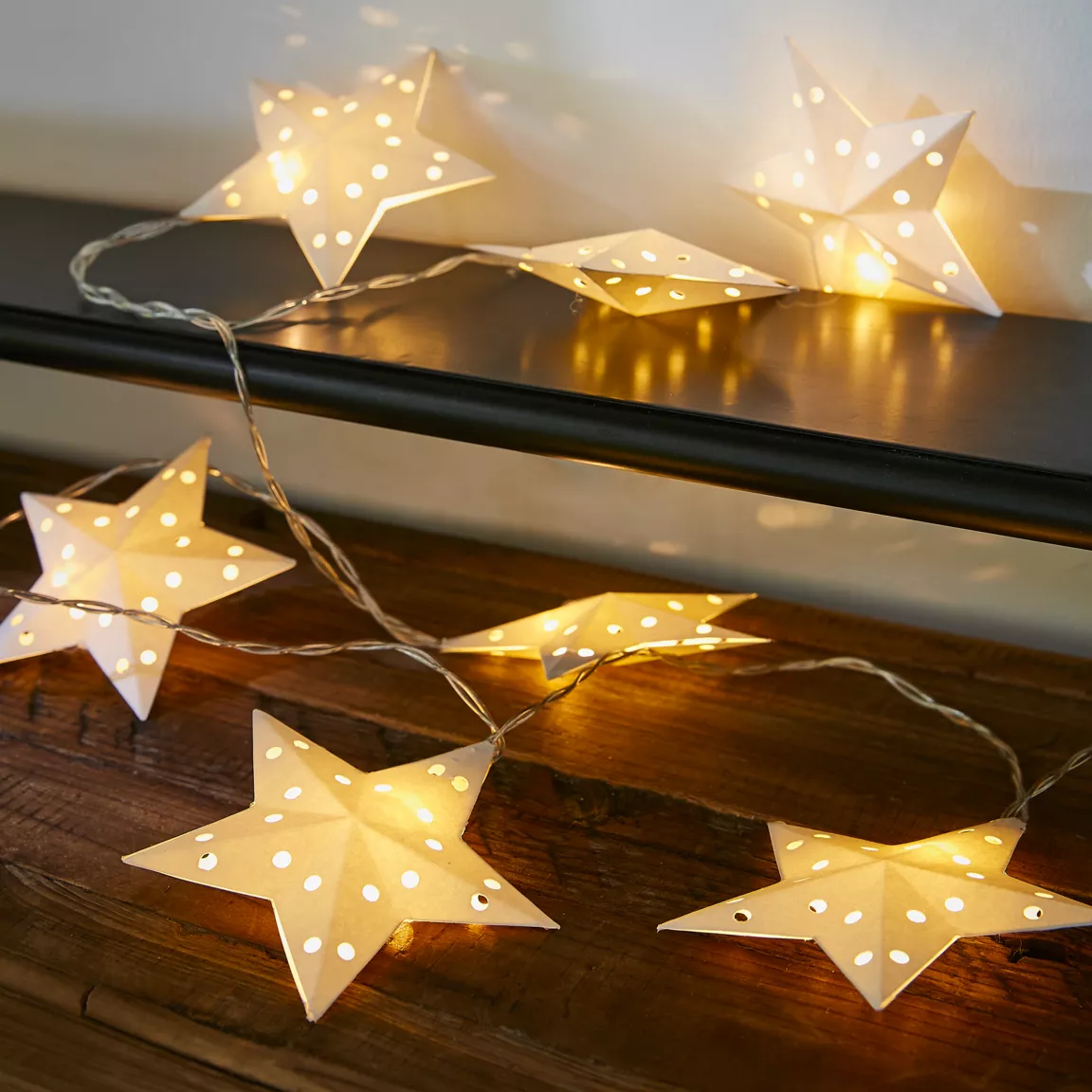 Guirlande lumineuse à piles 10 LED (2,25 m) Étoiles en papier Blanc chaud