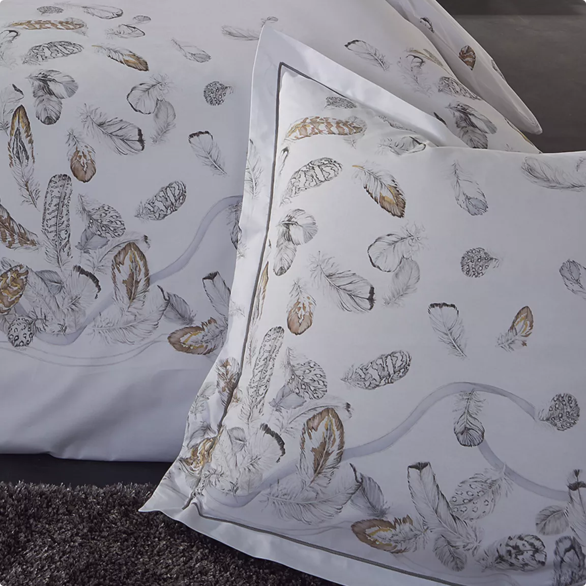 Taie d'oreiller carrée percale de coton (65 x 65 cm) Plumes Grise