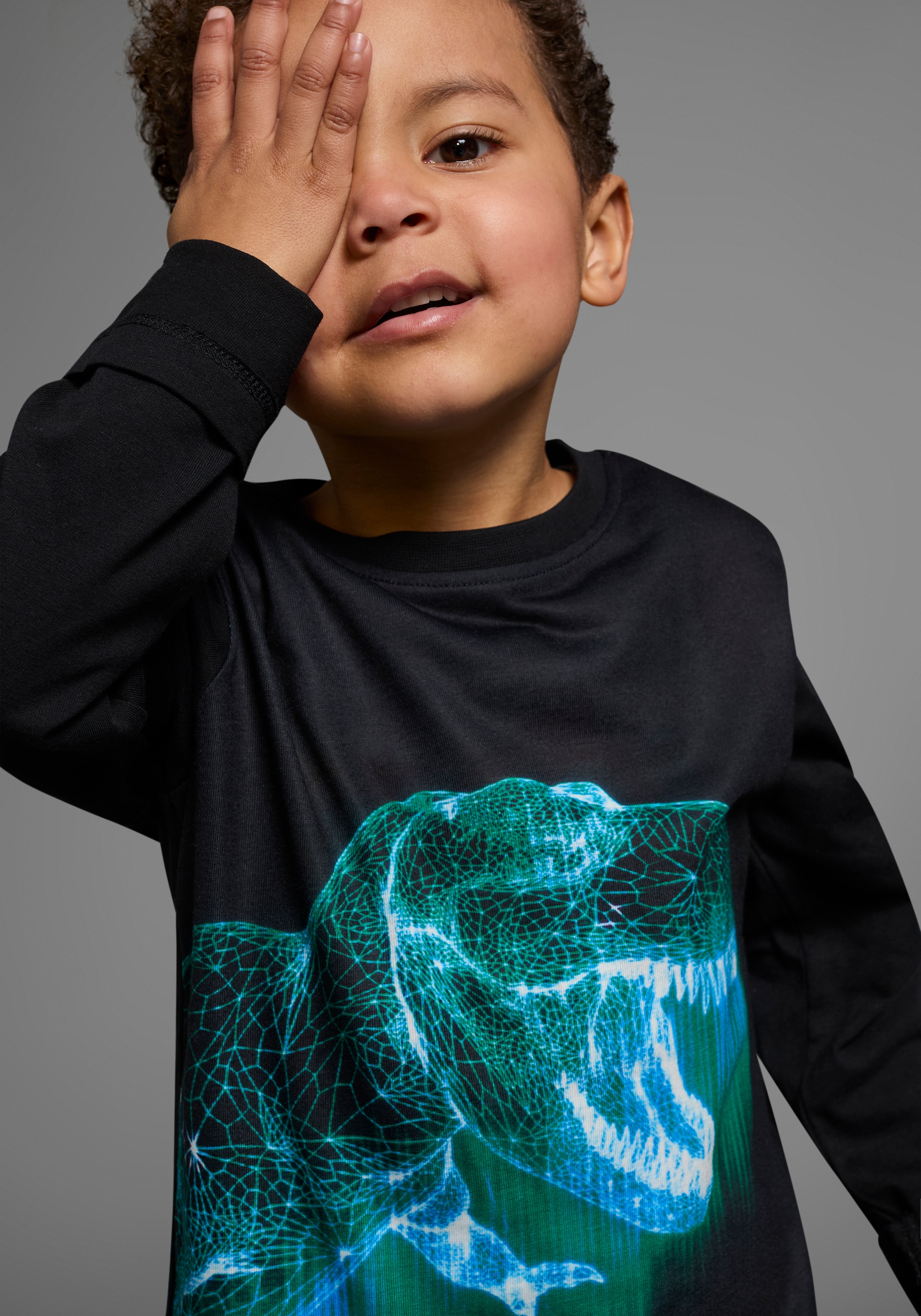 KIDSWORLD Langarmshirt »GREEN DINO«, langärmlig,  mit trendigem Druck,  Rundhalsausschnitt,  aus Baumwolle