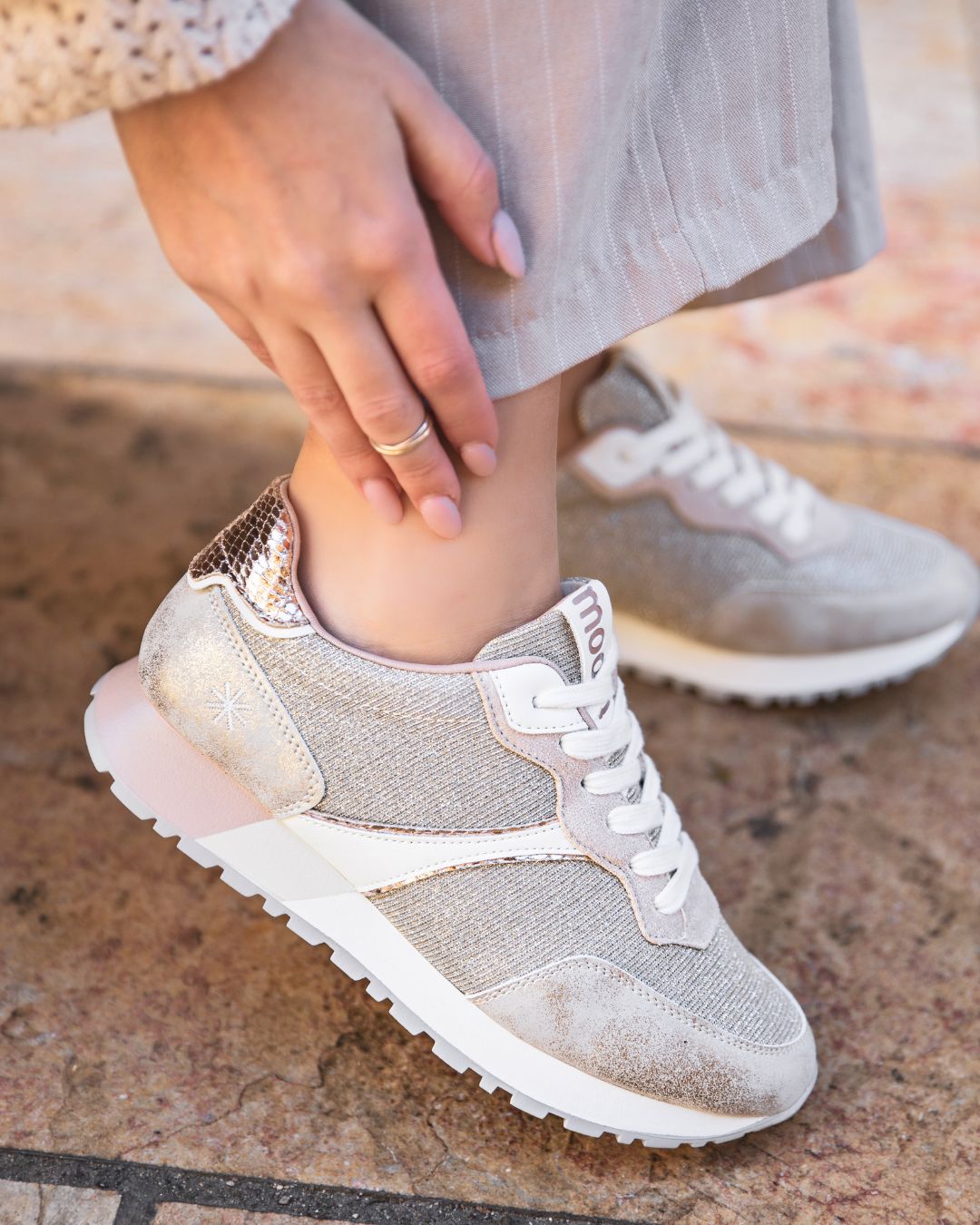 Basket femme dorée et beige à lacets - Gabriella
