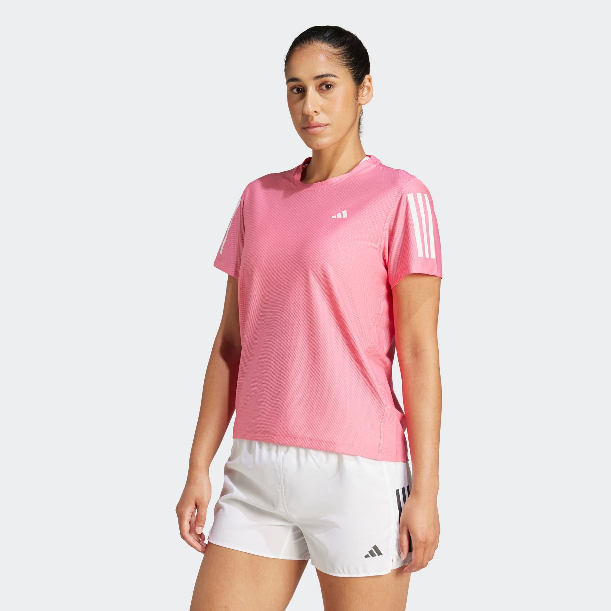 Adidas OTR Tee, Dame<br>Holder deg komfortabel gjennom hele treningsøkten!