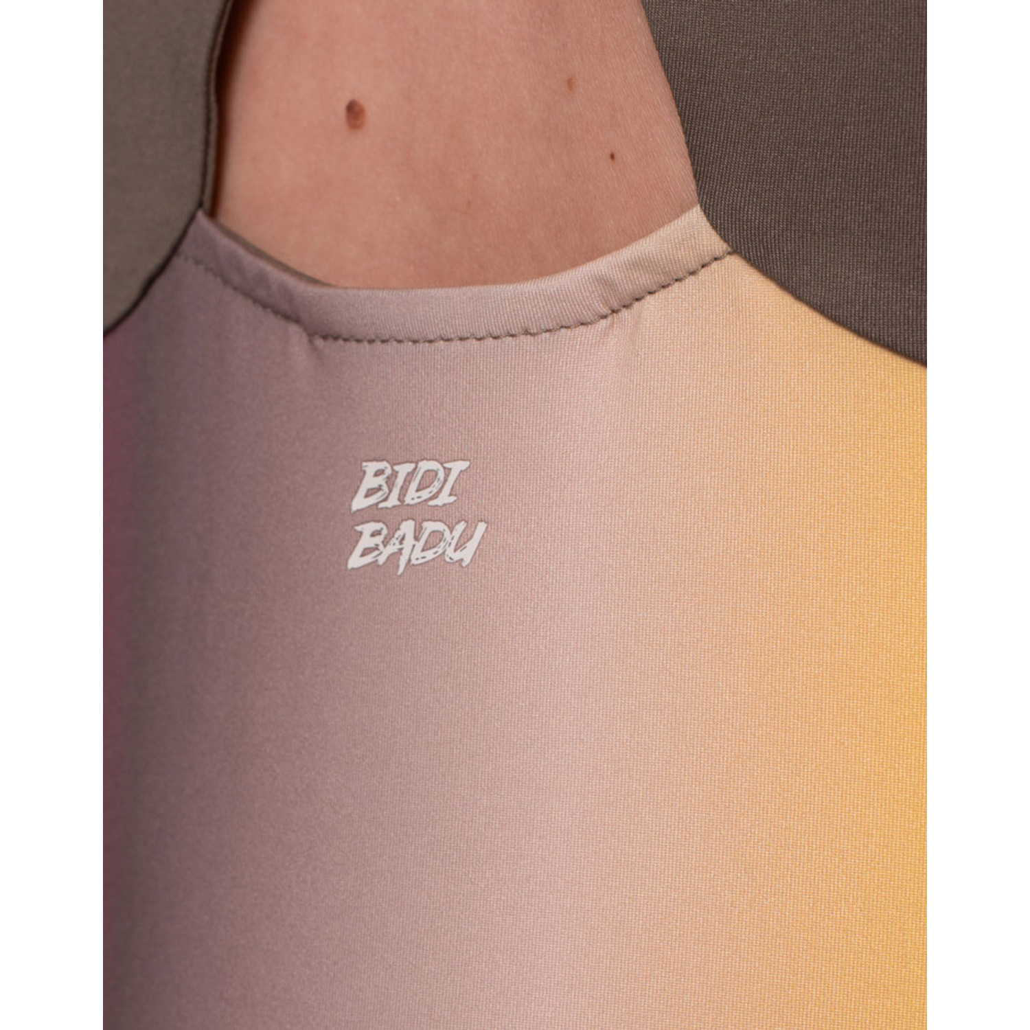 Bidi Badu Spectrum Tank
