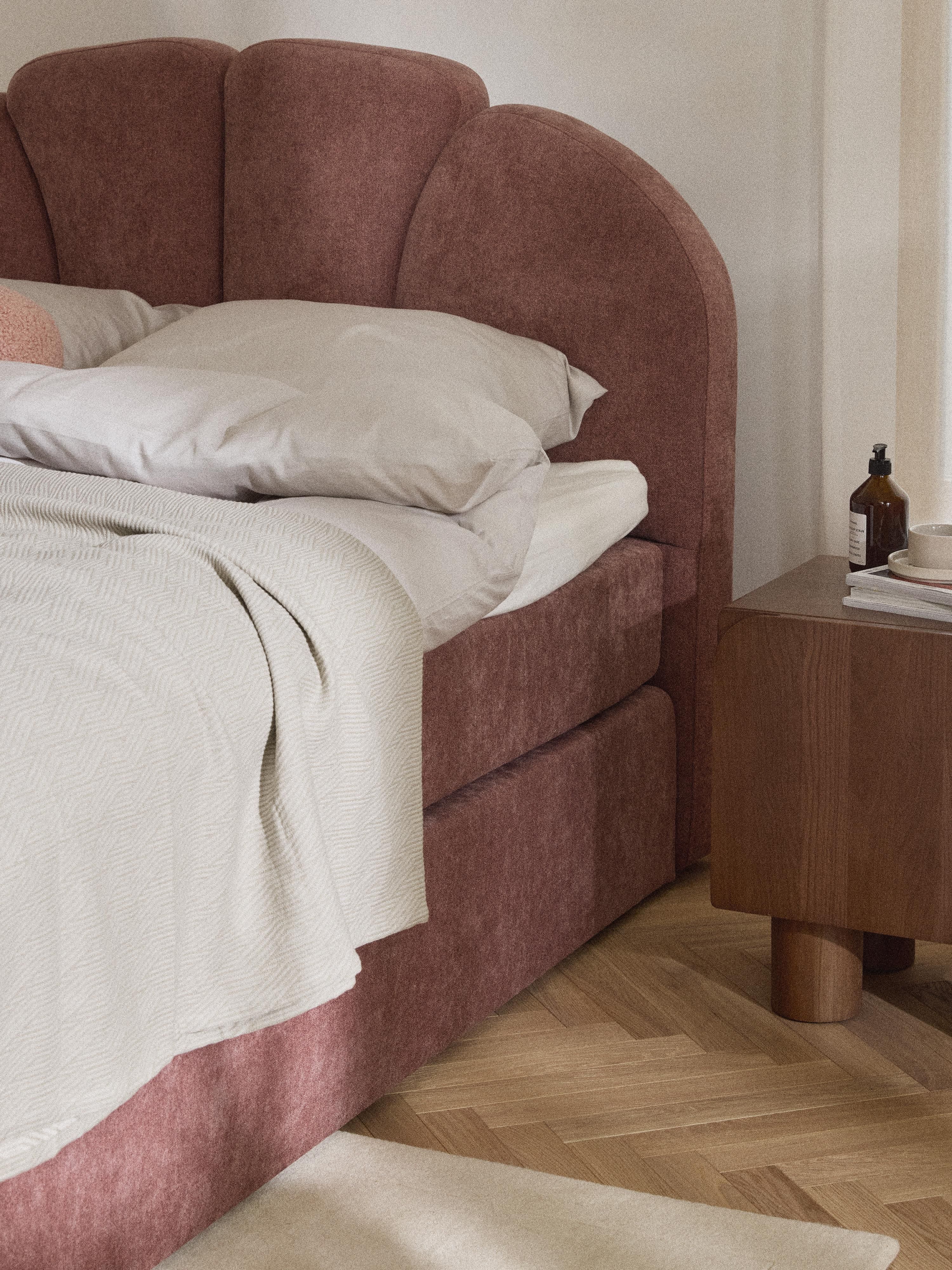 Boxspring bed Romia