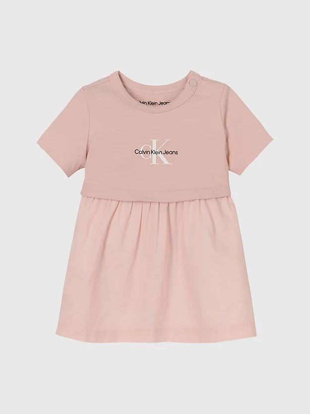 Conjunto de vestido de bebê com monograma