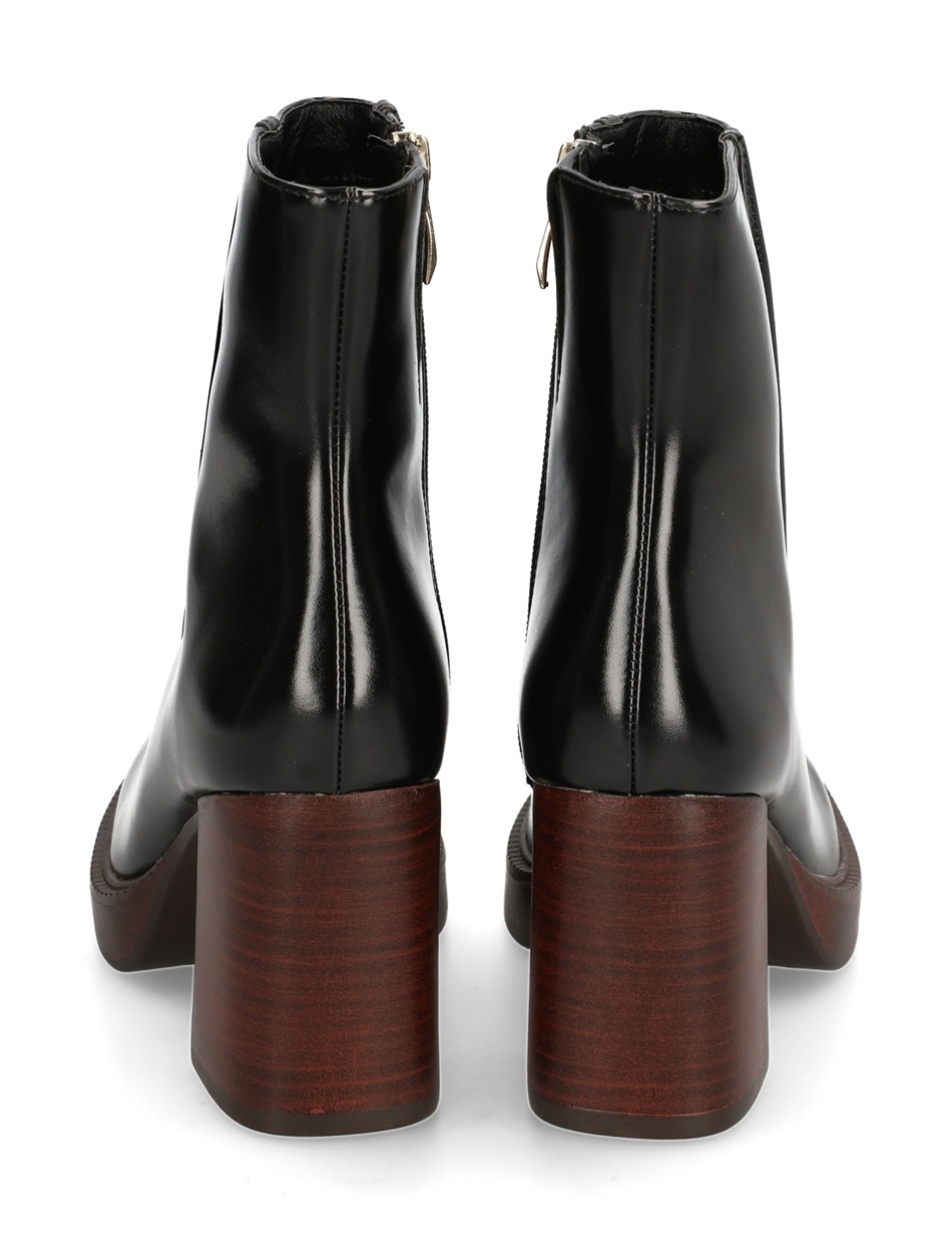 Stiefelette