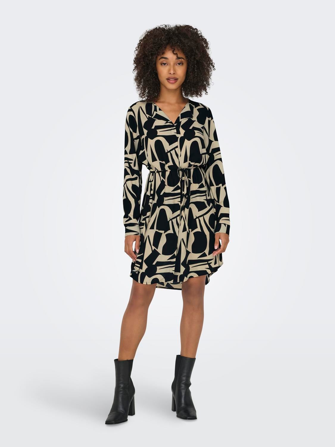 ONLTIANA Kurzes Kleid Black