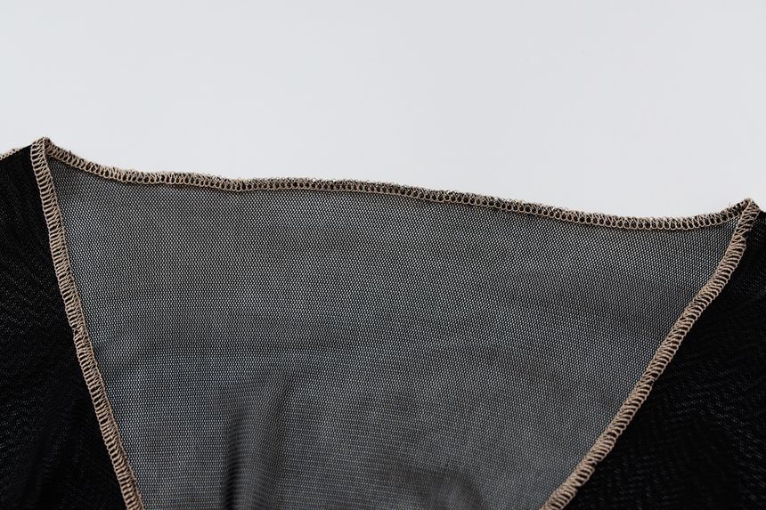 MOONGATE - Lange mouwen V-hals mesh cropped open vest
