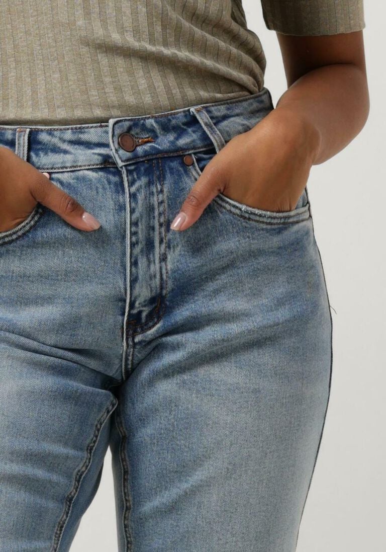 MY ESSENTIAL WARDROBE lichtblauwe my essential wardrobe mom jeans mommymw 144 high straight y