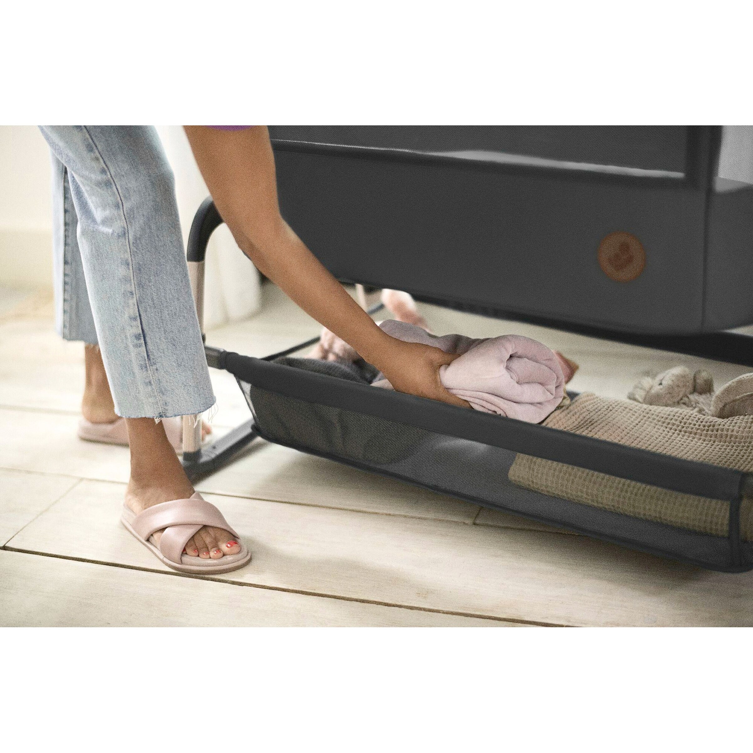 Maxi-Cosi Beistellbett Iora Air Beyond Graphite