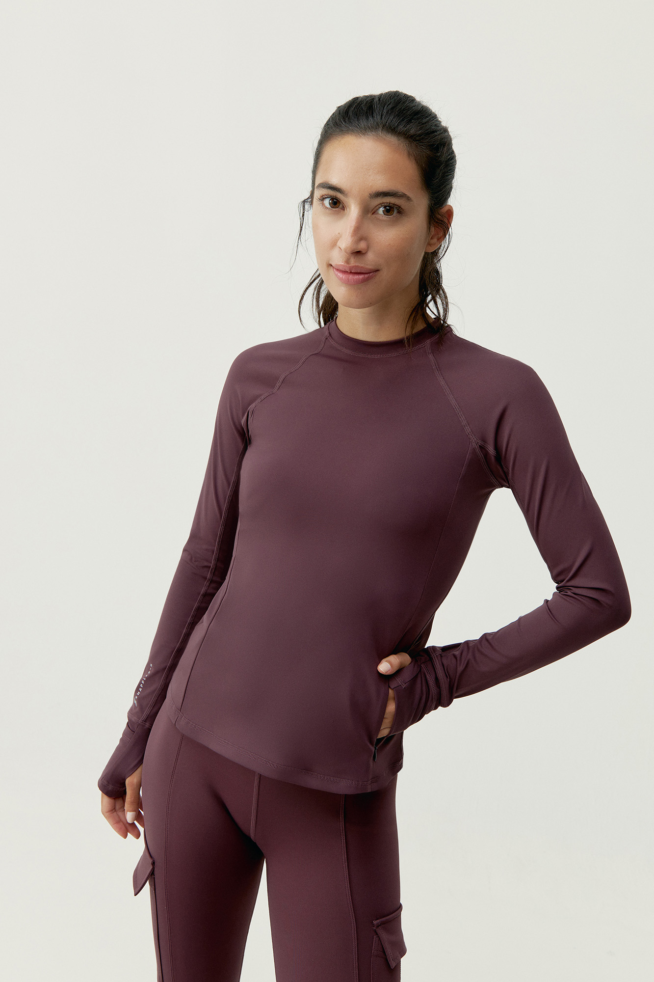 Camiseta Xela Cereja Escura