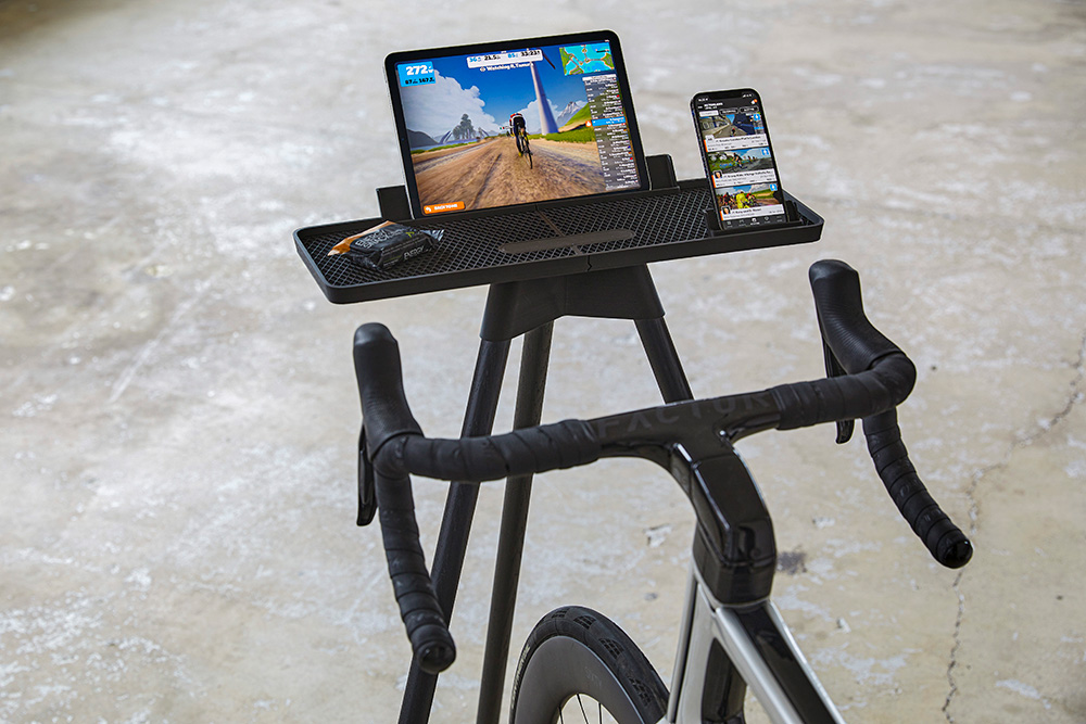 Tons Race Bar Sort træ Hometrainer Stand