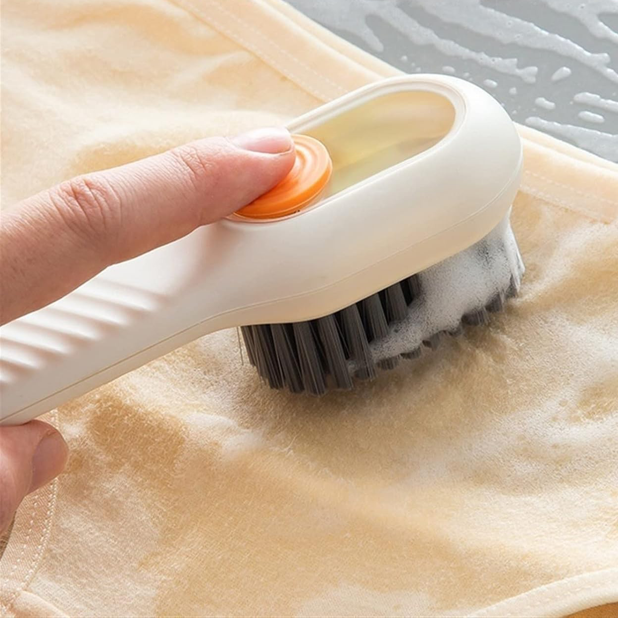 (17cm) Universal Reinigungsbürste Multifunktionaler Kleider Scrubber Schuh Cleaner mit Seifenspender - Weiss