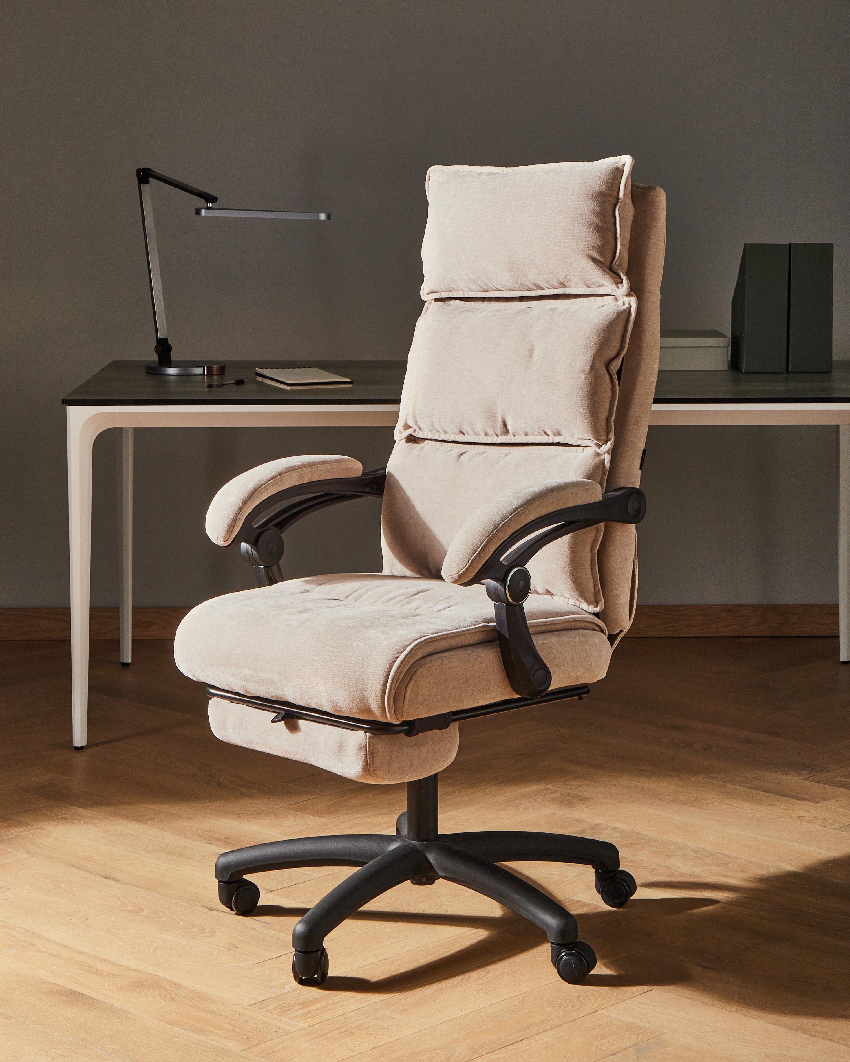 Directeursstoel inclusief voetensteun EATON Chenille Beige