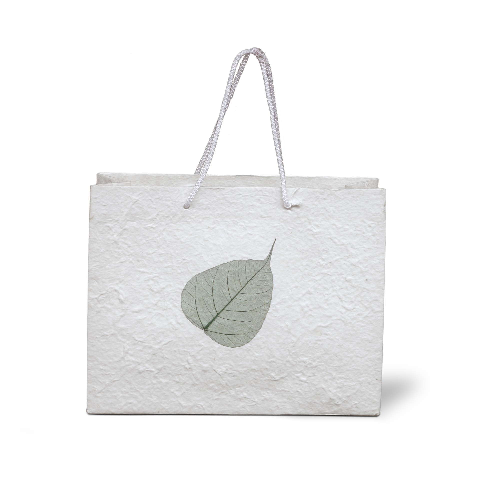 Tasche 'Bodhi-Blatt', weiß mit grünem Blatt, B 30 cm, H 25 cm, T 10 cm günstig bestellen